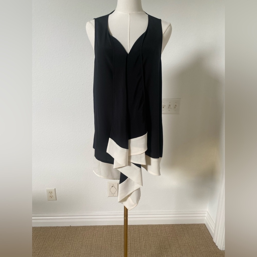 Elegant Black and White Women's tunic